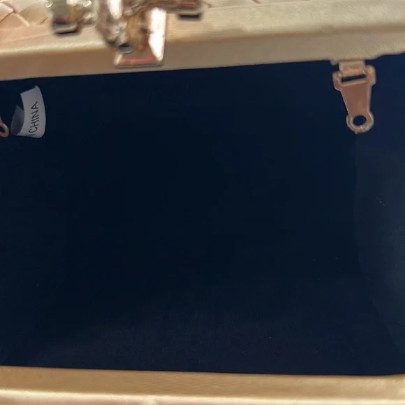 Mini clutch - Picture 2 of 2